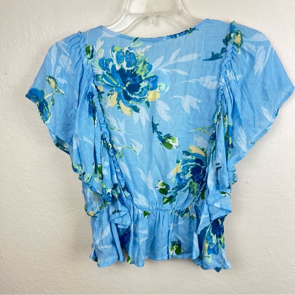 Illa Illa Blue floral flutter top/deep-V wrap front-Medium-NWT - Picture 11 of 11